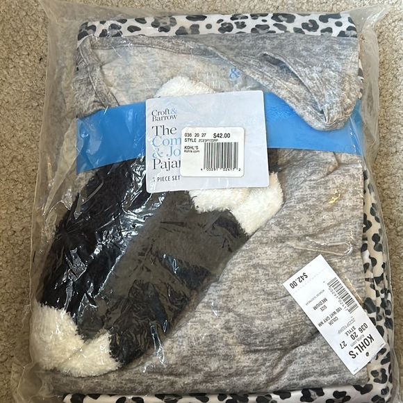 Croft & Barrow 3 pc Pajama Set - Medium - New 🛍️ - Picture 2 of 5